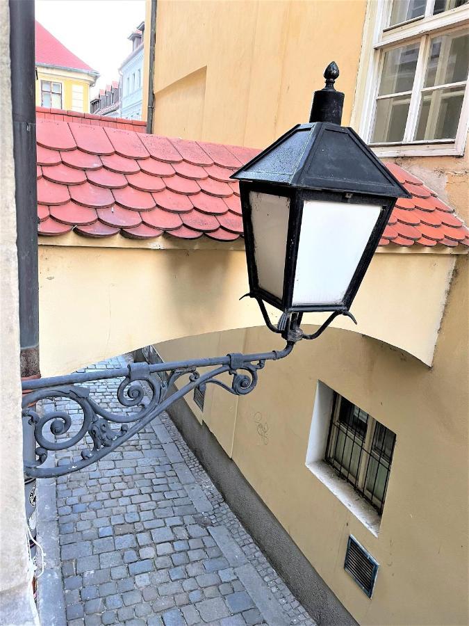 New Design & High Standard Apt From 16Th Century In Old Town-Free Parking Bratislava Eksteriør bilde